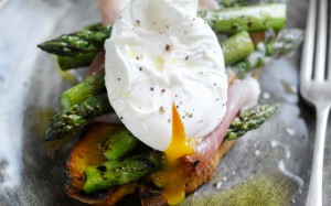 Toasted sourdough with grilled asparagus, Serrano ham and poached eggs